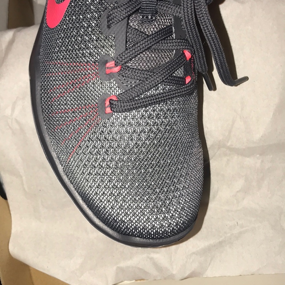 BRAND NEW AUTHENTIC NIKES! - Picture 8 of 8